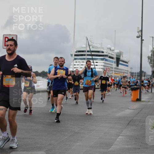13.09.2026 - Kiel Lauf Andreas Tolksdorf http://msf.ph/oto/10462573 13.09.2026 12:02:49 Kiellinie 39, 6107, 3 meine-sportfotos.de
