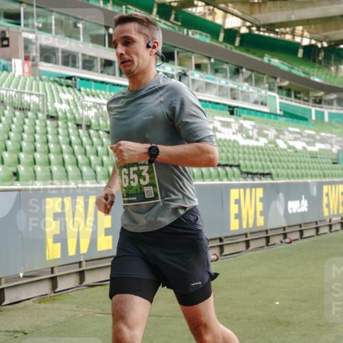 13.09.2026 - 21. swb-Marathon Bremen Michael Burmester http://msf.ph/oto/10462579 13.09.2026 12:55:36 Laufen im Stadion 161, 189, 201, 205, 307, 385, 388, 411, 461, 465, 481, 495, 655, 666, 854, 913, 926, 948, 1053, 1058, 1197, 1390, 1537, 1599, 1631, 1645, 1658, 1750, 2001, 2122, 2125, 2234, 2251, 2260, 2319, 2383, 2390, 2474, 2535, 2604, 2733, 2801, 2870, 2922, 2948, 2962, 3012, 3054, 3057, 3119, 3134, 3175, 3192, 3202, 3206, 3241, 3246, 3290, 3346, 3348, 3356, 3357, 3411, 3508, 3706, 3716, 3836, 4135, 4137, 4171, 4413, 4455, 4479, 4733, 5277, 5430, 5530, 6106, 2498, 3085 meine-sportfotos.de