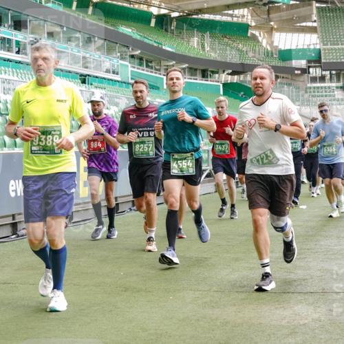 13.09.2026 - 21. swb-Marathon Bremen Michael Burmester http://msf.ph/oto/10462617 13.09.2026 13:12:34 Laufen im Stadion 118, 183, 265, 278, 349, 514, 576, 695, 702, 703, 843, 933, 950, 1005, 1113, 1143, 1226, 1286, 1334, 1435, 1641, 1849, 1851, 1936, 1952, 1991, 2005, 2248, 2264, 2281, 2299, 2336, 2353, 2375, 2377, 2398, 2426, 2439, 2461, 2478, 2505, 2612, 2659, 2665, 2669, 2673, 2684, 2765, 2773, 2792, 2804, 2815, 2816, 2822, 2850, 2860, 2884, 2895, 2907, 2921, 2963, 2966, 2975, 2976, 3016, 3027, 3079, 3082, 3143, 3155, 3159, 3253, 3293, 3308, 3313, 3328, 3349, 3352, 3434, 551 meine-sportfotos.de
