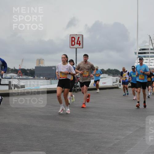 13.09.2026 - Kiel Lauf Andreas Tolksdorf http://msf.ph/oto/10462630 13.09.2026 12:03:01 Kiellinie 5207, 4, 3 meine-sportfotos.de