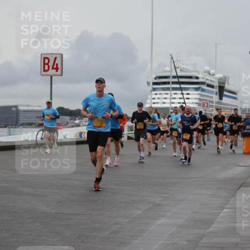 13.09.2026 - Kiel Lauf Andreas Tolksdorf http://msf.ph/oto/10462686 13.09.2026 12:03:03 Kiellinie 792, 4, 3 meine-sportfotos.de
