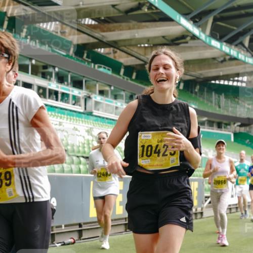 13.09.2026 - 21. swb-Marathon Bremen Michael Burmester http://msf.ph/oto/10462689 13.09.2026 10:34:43 Laufen im Stadion 10018, 10093, 10144, 10147, 10157, 10173, 10175, 10177, 10185, 10236, 10240, 10245, 10254, 10297, 10309, 10355, 10356, 10367, 10368, 10369, 10377, 10408, 10415, 10423, 10427, 10428, 10460, 10485, 10492, 10528, 10530, 10559, 10578, 10604, 10639, 10668, 10669, 10673, 10677, 10687, 10691, 10699, 10700, 10715, 10749, 10750, 10772, 10787, 10788, 10809, 10828, 10857, 10914, 10928, 11126, 11162, 11343, 11803, 11965, 10146, 10222 meine-sportfotos.de