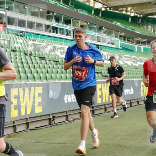 13.09.2026 - 21. swb-Marathon Bremen Michael Burmester http://msf.ph/oto/10462690 13.09.2026 12:55:40 Laufen im Stadion 161, 189, 201, 205, 307, 388, 411, 461, 465, 495, 655, 666, 854, 876, 913, 926, 948, 1053, 1058, 1197, 1390, 1537, 1599, 1645, 1658, 1750, 2001, 2040, 2122, 2125, 2234, 2251, 2260, 2319, 2383, 2390, 2474, 2535, 2604, 2733, 2801, 2812, 2870, 2922, 2948, 2962, 3012, 3057, 3119, 3134, 3175, 3192, 3202, 3206, 3241, 3246, 3290, 3346, 3348, 3356, 3357, 3411, 3508, 3706, 3716, 3836, 4135, 4137, 4171, 4413, 4455, 4479, 4733, 5277, 5430, 5530, 6106, 2498, 3085 meine-sportfotos.de