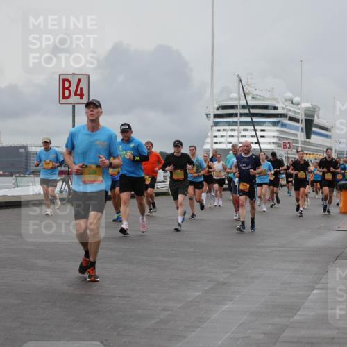 13.09.2026 - Kiel Lauf Andreas Tolksdorf http://msf.ph/oto/10462695 13.09.2026 12:03:04 Kiellinie 4, 344, 3 meine-sportfotos.de