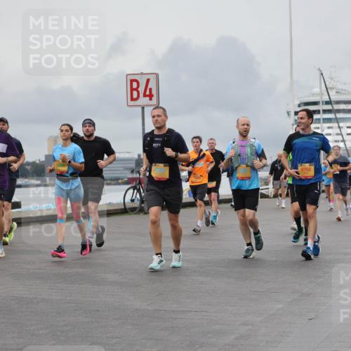 13.09.2026 - Kiel Lauf Andreas Tolksdorf http://msf.ph/oto/10462931 13.09.2026 12:03:15 Kiellinie 4, 80, 10285, 9768, 3 meine-sportfotos.de