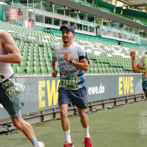 13.09.2026 - 21. swb-Marathon Bremen Michael Burmester http://msf.ph/oto/10462935 13.09.2026 12:55:45 Laufen im Stadion 161, 201, 205, 307, 388, 411, 461, 465, 495, 655, 854, 876, 913, 926, 948, 1053, 1058, 1197, 1390, 1537, 1599, 1645, 1750, 1972, 2001, 2040, 2122, 2125, 2234, 2251, 2260, 2319, 2383, 2390, 2474, 2535, 2604, 2733, 2801, 2812, 2870, 2922, 2948, 3012, 3057, 3119, 3134, 3175, 3192, 3202, 3206, 3241, 3246, 3290, 3346, 3348, 3356, 3357, 3411, 3508, 3706, 3716, 3836, 4135, 4137, 4171, 4413, 4455, 4479, 4733, 5277, 5430, 5530, 6106, 2498, 3085 meine-sportfotos.de