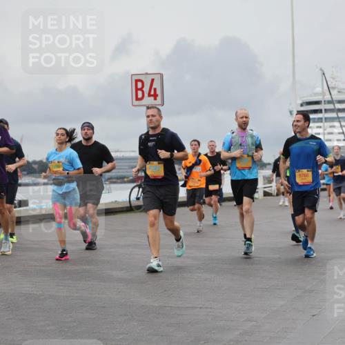 13.09.2026 - Kiel Lauf Andreas Tolksdorf http://msf.ph/oto/10462936 13.09.2026 12:03:15 Kiellinie 80, 4, 9768, 3 meine-sportfotos.de