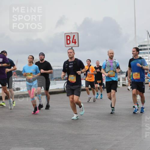 13.09.2026 - Kiel Lauf Andreas Tolksdorf http://msf.ph/oto/10462945 13.09.2026 12:03:15 Kiellinie 7490, 4, 9768, 3 meine-sportfotos.de