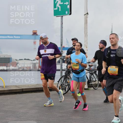 13.09.2026 - Kiel Lauf Andreas Tolksdorf http://msf.ph/oto/10463002 13.09.2026 12:03:17 Kiellinie 7490, 98 meine-sportfotos.de