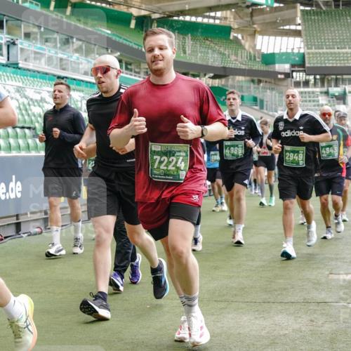 13.09.2026 - 21. swb-Marathon Bremen Michael Burmester http://msf.ph/oto/10463008 13.09.2026 13:12:39 Laufen im Stadion 118, 183, 265, 270, 278, 349, 514, 576, 695, 702, 703, 843, 933, 950, 1005, 1113, 1143, 1226, 1286, 1334, 1426, 1435, 1641, 1849, 1851, 1936, 1952, 1991, 2005, 2248, 2264, 2281, 2299, 2336, 2353, 2375, 2377, 2398, 2426, 2439, 2461, 2478, 2505, 2612, 2659, 2665, 2673, 2684, 2765, 2773, 2792, 2804, 2815, 2816, 2822, 2850, 2860, 2884, 2895, 2907, 2921, 2963, 2966, 2975, 2976, 3016, 3027, 3079, 3082, 3143, 3155, 3159, 3253, 3277, 3293, 3308, 3313, 3328, 3349, 3352, 3434, 551 meine-sportfotos.de