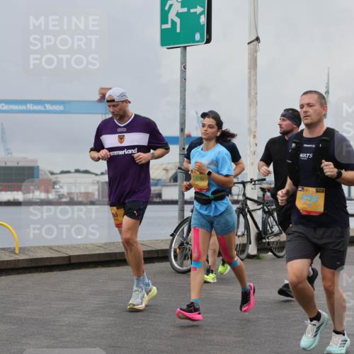 13.09.2026 - Kiel Lauf Andreas Tolksdorf http://msf.ph/oto/10463014 13.09.2026 12:03:17 Kiellinie 3, 7490, 10, 39 meine-sportfotos.de