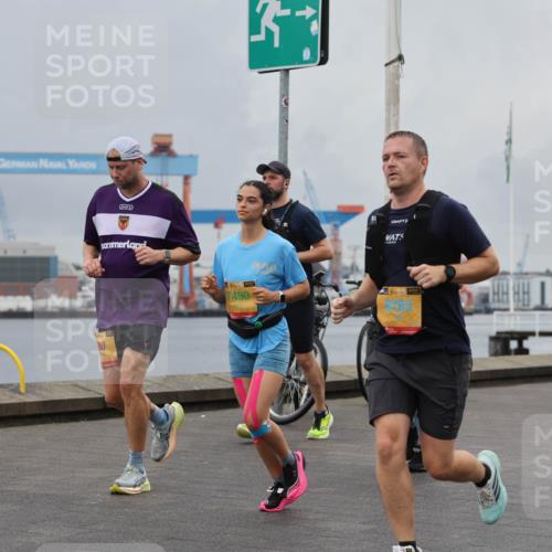 13.09.2026 - Kiel Lauf Andreas Tolksdorf http://msf.ph/oto/10463028 13.09.2026 12:03:17 Kiellinie 80, 19, 38, 7490, 38, 0285 meine-sportfotos.de