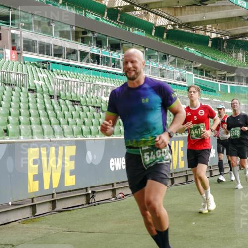13.09.2026 - 21. swb-Marathon Bremen Michael Burmester http://msf.ph/oto/10463079 13.09.2026 12:55:47 Laufen im Stadion 161, 201, 205, 307, 388, 411, 431, 461, 465, 495, 655, 854, 876, 913, 926, 948, 1053, 1058, 1197, 1390, 1537, 1599, 1645, 1750, 1972, 2001, 2040, 2122, 2125, 2234, 2251, 2260, 2319, 2383, 2390, 2473, 2474, 2535, 2604, 2733, 2801, 2812, 2870, 2922, 2948, 3012, 3057, 3119, 3134, 3175, 3192, 3202, 3206, 3241, 3246, 3290, 3346, 3348, 3356, 3411, 3508, 3706, 3716, 3836, 4135, 4137, 4171, 4413, 4455, 4479, 4733, 5277, 5430, 5530, 6106, 2498, 3085 meine-sportfotos.de
