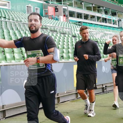13.09.2026 - 21. swb-Marathon Bremen Michael Burmester http://msf.ph/oto/10463125 13.09.2026 13:12:40 Laufen im Stadion 118, 183, 265, 270, 278, 349, 514, 576, 695, 702, 703, 843, 933, 950, 1005, 1113, 1143, 1226, 1286, 1334, 1426, 1435, 1641, 1849, 1851, 1936, 1952, 1991, 2005, 2248, 2264, 2281, 2299, 2336, 2353, 2375, 2377, 2398, 2426, 2439, 2461, 2478, 2505, 2612, 2659, 2665, 2673, 2684, 2765, 2773, 2792, 2804, 2815, 2816, 2822, 2850, 2860, 2884, 2895, 2907, 2921, 2963, 2966, 2975, 2976, 3016, 3027, 3079, 3082, 3143, 3155, 3159, 3253, 3277, 3293, 3308, 3313, 3328, 3349, 3434, 551 meine-sportfotos.de