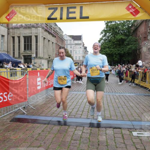 13.09.2026 - Kiel Lauf Yannick Fuchs http://msf.ph/oto/10463148 13.09.2026 09:55:15 Ziel 1354, 2079, 2186, 5883, 6102, 7322, 9117, 10609, 10743, 11564, 12514, 449, 1412, 1436, 2979, 3489, 3846, 4107, 4640, 4911, 4948, 5307, 6054, 6158, 6955, 7661, 7813, 7819, 7969, 8327, 9509, 9588, 9790, 9932, 10635, 1495, 2061, 5824, 7846, 8408, 11421, 3489, 5503, 5504, 6815 meine-sportfotos.de