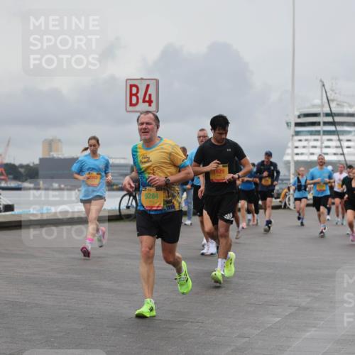 13.09.2026 - Kiel Lauf Andreas Tolksdorf http://msf.ph/oto/10463167 13.09.2026 12:03:23 Kiellinie 2352, 4, 629, 3, 6284 meine-sportfotos.de