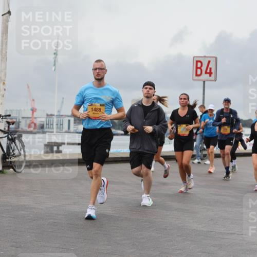 13.09.2026 - Kiel Lauf Andreas Tolksdorf http://msf.ph/oto/10463199 13.09.2026 12:03:26 Kiellinie 39, 1488, 4, 378 meine-sportfotos.de