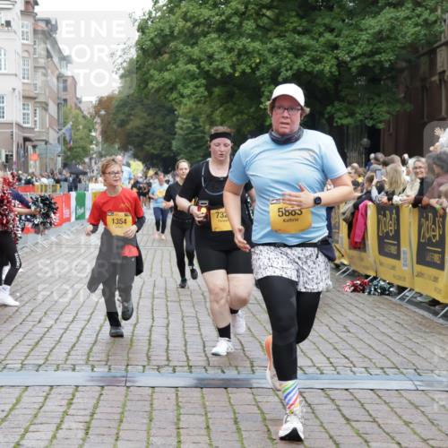 13.09.2026 - Kiel Lauf Yannick Fuchs http://msf.ph/oto/10463271 13.09.2026 09:55:21 Ziel 1354, 1495, 2079, 2186, 5883, 7322, 9117, 449, 1412, 1436, 2979, 3846, 4107, 4640, 4948, 5307, 6054, 6102, 6158, 6955, 7813, 7819, 7969, 9509, 9588, 9790, 9932, 10609, 10635, 10743, 11564, 12514, 2061, 5824, 5986, 7087, 7846, 8408, 11421, 11962, 11970, 12261, 449, 2979, 3489, 3846, 4911, 4948, 5503, 5504, 7661, 7813, 7819, 8327 meine-sportfotos.de
