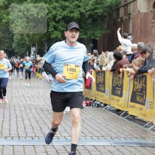 13.09.2026 - Kiel Lauf Yannick Fuchs http://msf.ph/oto/10463323 13.09.2026 09:55:27 Ziel 1354, 1495, 2061, 2186, 5824, 5883, 7322, 11421, 1412, 1436, 2079, 4107, 4640, 5307, 5883, 6054, 6102, 6158, 7969, 9117, 9588, 9790, 10609, 10635, 10743, 11564, 12514, 4174, 5986, 7087, 7846, 8408, 8976, 9226, 9741, 11962, 11970, 12142, 12261, 449, 1436, 2979, 3846, 4107, 4948, 5307, 6955, 7661, 7813, 7819, 7969, 9509, 9790, 9932 meine-sportfotos.de