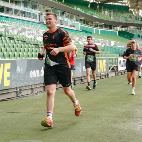 13.09.2026 - 21. swb-Marathon Bremen Michael Burmester http://msf.ph/oto/10463360 13.09.2026 12:55:53 Laufen im Stadion 201, 205, 307, 388, 411, 431, 465, 495, 655, 854, 876, 913, 926, 948, 1053, 1058, 1130, 1197, 1390, 1537, 1599, 1645, 1750, 1972, 2001, 2040, 2122, 2125, 2234, 2251, 2260, 2319, 2383, 2390, 2473, 2474, 2535, 2604, 2733, 2801, 2812, 2870, 2922, 2948, 3012, 3057, 3119, 3134, 3175, 3192, 3202, 3206, 3241, 3246, 3290, 3346, 3348, 3356, 3411, 3508, 3706, 3716, 3836, 4135, 4137, 4171, 4413, 4455, 4479, 4733, 5277, 5430, 5530, 6106, 2498, 3085 meine-sportfotos.de