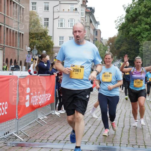 13.09.2026 - Kiel Lauf Yannick Fuchs http://msf.ph/oto/10463363 13.09.2026 09:55:30 Ziel 1495, 2061, 2186, 5824, 7846, 8408, 11421, 1354, 1412, 1436, 2079, 2186, 4107, 4640, 5307, 5883, 6054, 6102, 6158, 7322, 9117, 9588, 10609, 10635, 10743, 11564, 12514, 4121, 4174, 5986, 7087, 8976, 9226, 9741, 11962, 11970, 12142, 12261, 1436, 4107, 5307, 6054, 6158, 6955, 7813, 7819, 7969, 9509, 9790, 9932 meine-sportfotos.de