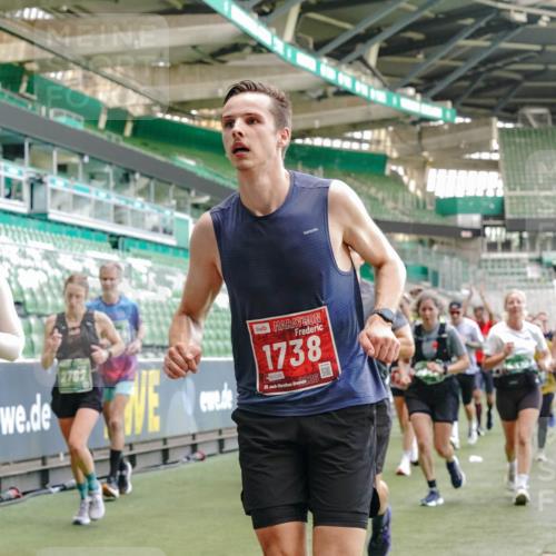 13.09.2026 - 21. swb-Marathon Bremen Michael Burmester http://msf.ph/oto/10463398 13.09.2026 13:12:45 Laufen im Stadion 118, 183, 270, 278, 349, 514, 576, 695, 702, 703, 843, 933, 950, 1005, 1113, 1143, 1226, 1286, 1334, 1426, 1435, 1641, 1849, 1851, 1936, 1952, 1991, 2005, 2248, 2264, 2281, 2336, 2353, 2375, 2377, 2398, 2426, 2439, 2461, 2478, 2505, 2612, 2659, 2665, 2673, 2684, 2765, 2773, 2792, 2804, 2815, 2816, 2822, 2850, 2860, 2884, 2895, 2907, 2921, 2963, 2966, 2975, 2976, 3016, 3027, 3079, 3082, 3143, 3155, 3253, 3277, 3293, 3308, 3313, 3328, 3349, 3434, 551 meine-sportfotos.de