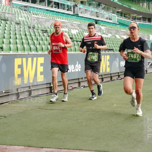 13.09.2026 - 21. swb-Marathon Bremen Michael Burmester http://msf.ph/oto/10463435 13.09.2026 12:55:54 Laufen im Stadion 201, 205, 307, 388, 411, 431, 465, 495, 655, 854, 876, 913, 926, 948, 1053, 1058, 1130, 1197, 1390, 1537, 1599, 1645, 1750, 1972, 2001, 2040, 2122, 2125, 2234, 2251, 2260, 2319, 2383, 2390, 2473, 2474, 2535, 2604, 2733, 2801, 2812, 2870, 2922, 2948, 3012, 3057, 3119, 3134, 3175, 3192, 3202, 3206, 3241, 3246, 3290, 3346, 3348, 3356, 3411, 3508, 3706, 3716, 3836, 4135, 4137, 4171, 4413, 4455, 4479, 4733, 5277, 5430, 5530, 6106, 2498, 3085 meine-sportfotos.de