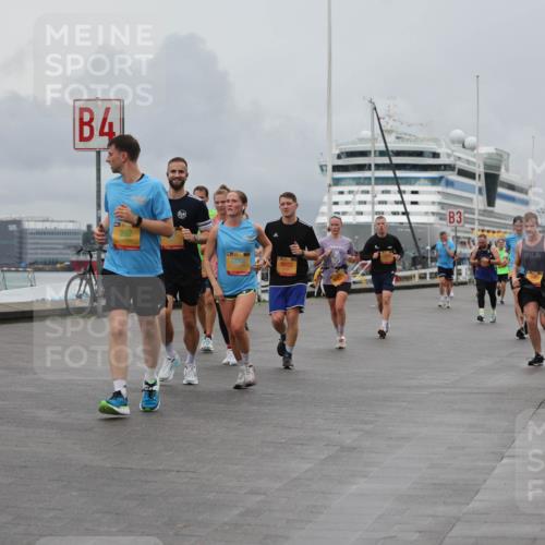 13.09.2026 - Kiel Lauf Andreas Tolksdorf http://msf.ph/oto/10463465 13.09.2026 12:03:45 Kiellinie 4, 292, 8652, 3 meine-sportfotos.de
