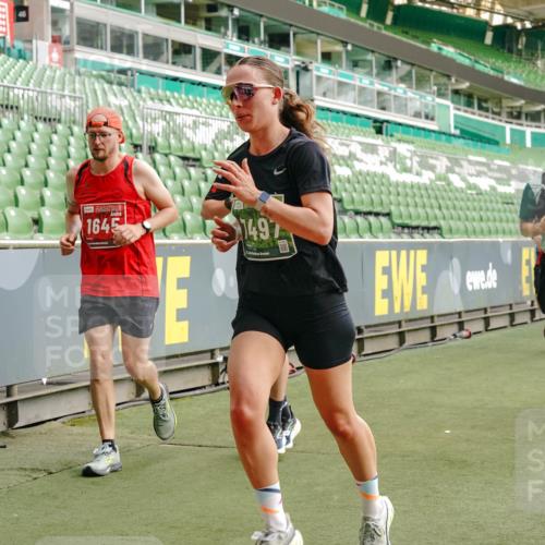 13.09.2026 - 21. swb-Marathon Bremen Michael Burmester http://msf.ph/oto/10463485 13.09.2026 12:55:55 Laufen im Stadion 201, 205, 307, 388, 411, 431, 465, 495, 655, 854, 876, 913, 926, 948, 1053, 1058, 1130, 1197, 1390, 1537, 1599, 1645, 1750, 1972, 2001, 2040, 2122, 2125, 2234, 2251, 2260, 2319, 2383, 2390, 2473, 2474, 2535, 2604, 2733, 2801, 2812, 2870, 2922, 2948, 3012, 3057, 3119, 3134, 3175, 3192, 3202, 3206, 3241, 3246, 3290, 3346, 3348, 3356, 3411, 3508, 3706, 3716, 3836, 4135, 4137, 4171, 4413, 4455, 4479, 4733, 5277, 5430, 5530, 6106, 2498, 3085 meine-sportfotos.de