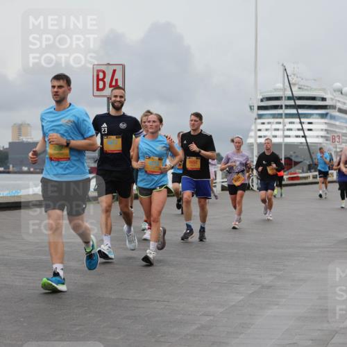 13.09.2026 - Kiel Lauf Andreas Tolksdorf http://msf.ph/oto/10463491 13.09.2026 12:03:46 Kiellinie 4, 8652, 9343, 3 meine-sportfotos.de