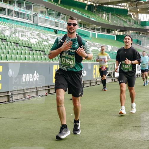 13.09.2026 - 21. swb-Marathon Bremen Michael Burmester http://msf.ph/oto/10463514 13.09.2026 12:55:56 Laufen im Stadion 201, 205, 307, 388, 411, 431, 465, 495, 655, 854, 876, 913, 926, 948, 1053, 1058, 1130, 1197, 1390, 1537, 1599, 1645, 1750, 1972, 2001, 2040, 2122, 2125, 2234, 2251, 2260, 2319, 2383, 2390, 2473, 2474, 2535, 2604, 2733, 2801, 2812, 2870, 2922, 2948, 3012, 3057, 3119, 3134, 3175, 3192, 3202, 3206, 3241, 3246, 3290, 3346, 3348, 3356, 3411, 3508, 3706, 3716, 3836, 4135, 4137, 4171, 4413, 4455, 4479, 4733, 5277, 5430, 5530, 6106, 2498, 3085 meine-sportfotos.de