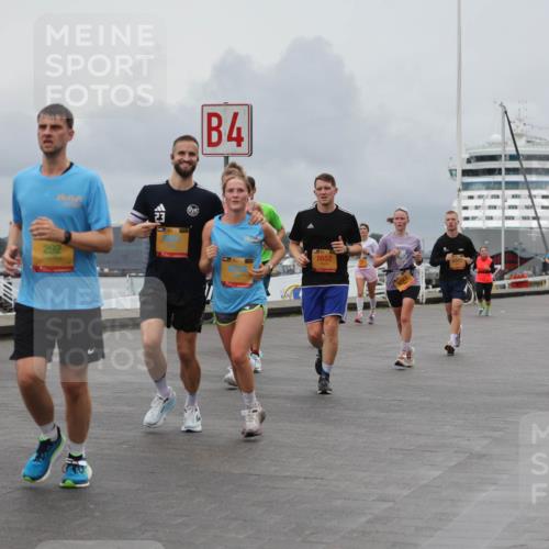 13.09.2026 - Kiel Lauf Andreas Tolksdorf http://msf.ph/oto/10463523 13.09.2026 12:03:47 Kiellinie 292, 4, 8652, 81, 3659 meine-sportfotos.de
