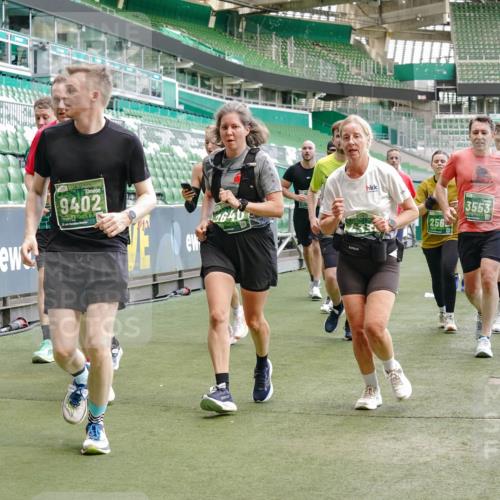 13.09.2026 - 21. swb-Marathon Bremen Michael Burmester http://msf.ph/oto/10463541 13.09.2026 13:12:47 Laufen im Stadion 118, 183, 270, 278, 349, 514, 576, 600, 695, 702, 703, 843, 933, 950, 1005, 1113, 1143, 1226, 1286, 1334, 1426, 1435, 1641, 1849, 1851, 1936, 1952, 1991, 2005, 2248, 2264, 2281, 2336, 2353, 2375, 2377, 2398, 2426, 2439, 2461, 2478, 2505, 2612, 2659, 2665, 2673, 2684, 2765, 2773, 2792, 2804, 2815, 2816, 2822, 2850, 2860, 2884, 2895, 2907, 2921, 2963, 2966, 2972, 2975, 2976, 3016, 3027, 3079, 3082, 3143, 3155, 3253, 3277, 3293, 3308, 3313, 3328, 3349, 3434 meine-sportfotos.de