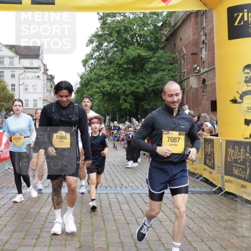 13.09.2026 - Kiel Lauf Yannick Fuchs http://msf.ph/oto/10463543 13.09.2026 09:55:42 Ziel 4174, 5986, 7087, 7846, 8408, 8976, 9226, 9741, 11962, 11970, 12142, 12261, 1354, 1495, 2061, 2079, 2186, 5824, 5883, 6102, 7322, 9117, 10609, 10743, 11421, 11564, 12514, 1176, 1589, 2227, 4121, 5056, 8248, 8521, 9399, 10248, 10267, 11886, 12463, 1412, 4640, 6102, 9588, 10609, 10635, 10743, 11564, 12514 meine-sportfotos.de