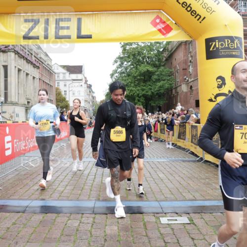 13.09.2026 - Kiel Lauf Yannick Fuchs http://msf.ph/oto/10463555 13.09.2026 09:55:43 Ziel 4121, 4174, 5986, 7087, 7846, 8408, 8976, 9226, 9741, 11962, 11970, 12142, 12261, 1354, 1495, 2061, 2079, 2186, 5824, 5883, 6102, 7322, 9117, 10609, 10743, 11421, 11564, 12514, 1176, 1589, 2227, 5056, 8248, 8521, 9399, 10248, 10267, 11886, 12463, 1412, 4640, 6102, 9588, 10609, 10743, 11564, 12514 meine-sportfotos.de