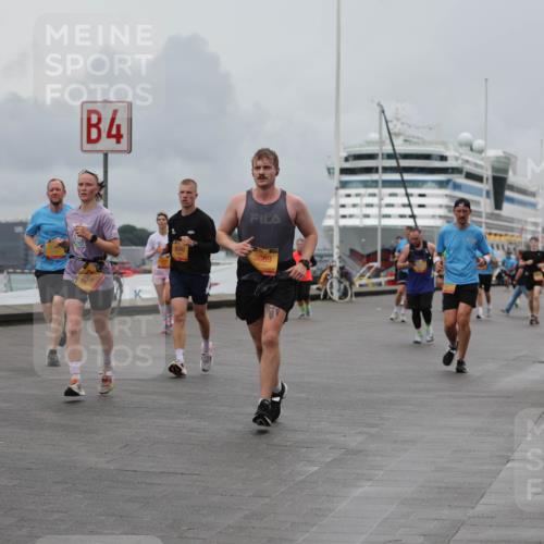 13.09.2026 - Kiel Lauf Andreas Tolksdorf http://msf.ph/oto/10463582 13.09.2026 12:03:49 Kiellinie 39, 552, 9343, 4, 6343, 3669 meine-sportfotos.de