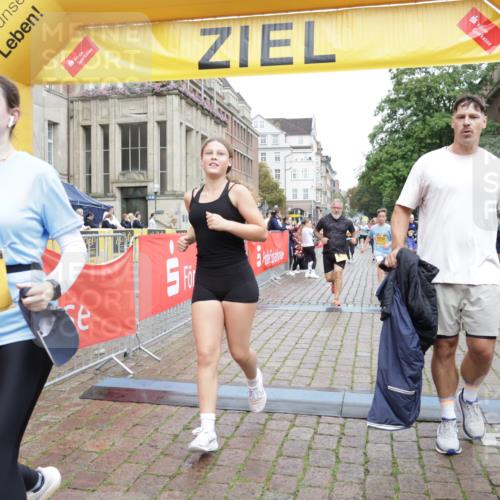 13.09.2026 - Kiel Lauf Yannick Fuchs http://msf.ph/oto/10463585 13.09.2026 09:55:45 Ziel 4121, 4174, 5986, 7087, 8976, 9226, 9741, 11962, 11970, 12142, 12261, 1354, 1495, 2061, 2079, 2186, 5824, 5883, 7322, 7846, 8408, 9117, 10743, 11421, 12514, 1176, 1589, 2227, 4388, 5056, 8248, 8521, 9399, 10248, 10267, 11886, 12463, 1412, 4640, 6102, 10609, 10743, 11564, 12514 meine-sportfotos.de