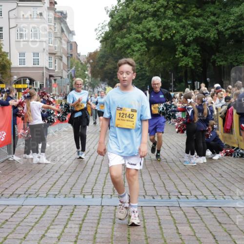13.09.2026 - Kiel Lauf Yannick Fuchs http://msf.ph/oto/10463614 13.09.2026 09:55:47 Ziel 1589, 2227, 4121, 4174, 5986, 7087, 8248, 8976, 9226, 9399, 9741, 11962, 11970, 12142, 12261, 12463, 1354, 1495, 2061, 2079, 2186, 5824, 5883, 5986, 7087, 7322, 7846, 8408, 9117, 11421, 1176, 4388, 5056, 8521, 10248, 10267, 11886, 2079, 6102, 9117, 10609, 10743, 11564, 12514 meine-sportfotos.de