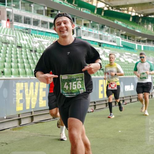 13.09.2026 - 21. swb-Marathon Bremen Michael Burmester http://msf.ph/oto/10463684 13.09.2026 12:55:58 Laufen im Stadion 201, 205, 307, 388, 411, 431, 465, 495, 655, 854, 876, 913, 926, 948, 1053, 1058, 1130, 1197, 1390, 1537, 1599, 1645, 1750, 1972, 2001, 2040, 2122, 2125, 2234, 2251, 2260, 2319, 2383, 2390, 2473, 2474, 2535, 2604, 2733, 2761, 2812, 2870, 2922, 2948, 3057, 3119, 3134, 3175, 3192, 3202, 3206, 3241, 3246, 3290, 3346, 3348, 3356, 3411, 3508, 3706, 3716, 3836, 4135, 4137, 4171, 4413, 4455, 4479, 4733, 5277, 5430, 5530, 6106, 2498, 3085 meine-sportfotos.de