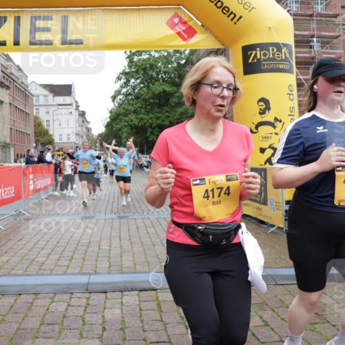 13.09.2026 - Kiel Lauf Yannick Fuchs http://msf.ph/oto/10463711 13.09.2026 09:55:53 Ziel 1176, 1589, 2227, 4121, 4174, 5056, 8248, 8521, 8976, 9226, 9399, 10267, 11886, 12463, 1354, 1495, 2061, 2186, 5824, 5986, 7087, 7322, 7846, 8408, 9741, 11421, 11962, 11970, 12142, 12261, 50, 51, 1961, 3228, 3229, 4388, 6172, 6515, 8832, 10248, 10787, 11357, 11385, 11790, 12735, 12736, 12752, 1354, 2079, 2186, 5883, 7322, 9117 meine-sportfotos.de