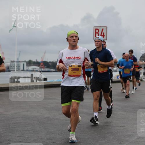 13.09.2026 - Kiel Lauf Andreas Tolksdorf http://msf.ph/oto/10463776 13.09.2026 12:04:18 Kiellinie 38, 9304, 4, 38, 3999, 5635, 1250 meine-sportfotos.de