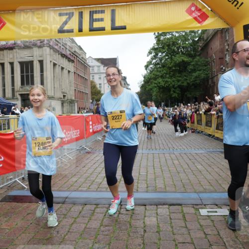 13.09.2026 - Kiel Lauf Yannick Fuchs http://msf.ph/oto/10463797 13.09.2026 09:55:57 Ziel 1176, 1589, 2227, 4121, 4174, 5056, 8248, 8521, 8976, 9399, 10248, 10267, 11886, 12463, 1495, 2061, 4174, 5824, 5986, 7087, 7846, 8408, 8976, 9226, 9741, 11421, 11962, 11970, 12142, 12261, 50, 51, 1961, 3228, 3229, 4388, 6172, 6515, 8832, 10787, 11357, 11385, 11790, 12735, 12736, 12752, 1354, 1495, 2186, 5883, 7322 meine-sportfotos.de