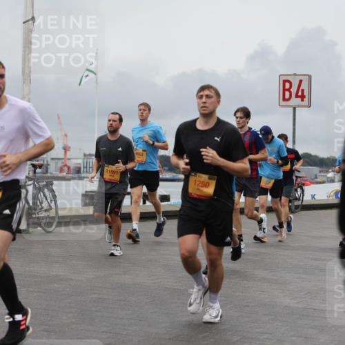13.09.2026 - Kiel Lauf Andreas Tolksdorf http://msf.ph/oto/10463822 13.09.2026 12:04:21 Kiellinie 11891, 8963, 4, 1250 meine-sportfotos.de