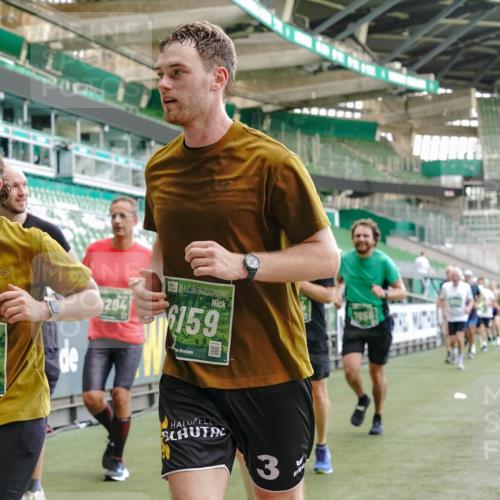 13.09.2026 - 21. swb-Marathon Bremen Michael Burmester http://msf.ph/oto/10463842 13.09.2026 13:12:50 Laufen im Stadion 118, 183, 270, 278, 349, 514, 576, 600, 695, 702, 703, 843, 933, 950, 1005, 1113, 1143, 1226, 1286, 1334, 1426, 1435, 1596, 1641, 1849, 1851, 1936, 1952, 1991, 2005, 2079, 2248, 2264, 2281, 2336, 2353, 2375, 2377, 2398, 2426, 2439, 2461, 2478, 2505, 2612, 2659, 2665, 2673, 2684, 2765, 2773, 2792, 2804, 2815, 2816, 2822, 2850, 2860, 2884, 2895, 2907, 2921, 2963, 2966, 2972, 2975, 2976, 3016, 3027, 3079, 3082, 3143, 3155, 3253, 3277, 3293, 3308, 3313, 3328, 3349, 3434 meine-sportfotos.de