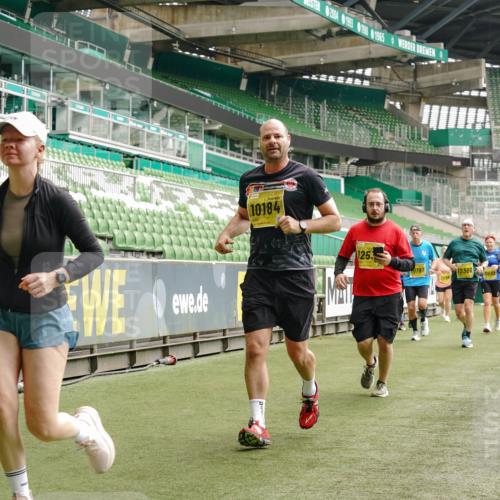 13.09.2026 - 21. swb-Marathon Bremen Michael Burmester http://msf.ph/oto/10463880 13.09.2026 10:35:02 Laufen im Stadion 10018, 10093, 10144, 10147, 10157, 10173, 10175, 10177, 10181, 10182, 10185, 10195, 10240, 10245, 10254, 10297, 10309, 10355, 10356, 10367, 10368, 10369, 10377, 10409, 10415, 10427, 10428, 10460, 10477, 10485, 10492, 10528, 10559, 10578, 10604, 10617, 10636, 10639, 10668, 10669, 10677, 10691, 10699, 10700, 10715, 10772, 10787, 10828, 10857, 10914, 10928, 11126, 11162, 11343, 11803, 11965, 10146, 10222 meine-sportfotos.de