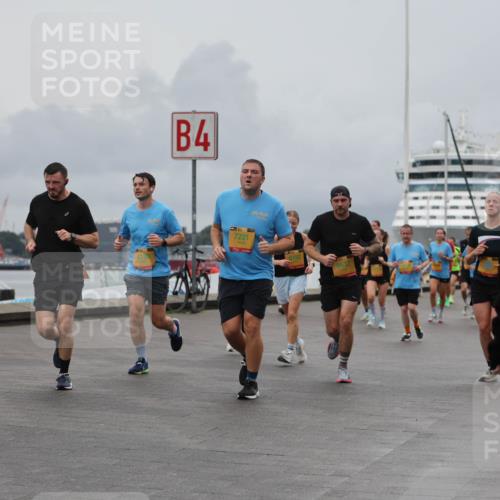 13.09.2026 - Kiel Lauf Andreas Tolksdorf http://msf.ph/oto/10463896 13.09.2026 12:04:24 Kiellinie 4130, 4, 7221, 8192, 9533 meine-sportfotos.de