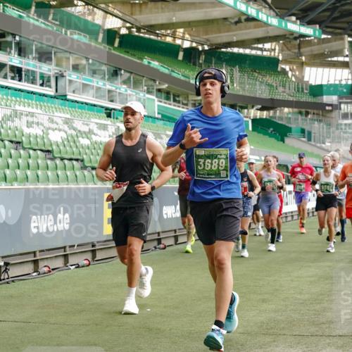 13.09.2026 - 21. swb-Marathon Bremen Michael Burmester http://msf.ph/oto/10463926 13.09.2026 12:56:02 Laufen im Stadion 201, 205, 307, 388, 411, 431, 465, 495, 655, 854, 876, 913, 926, 948, 1053, 1058, 1130, 1197, 1390, 1537, 1599, 1601, 1645, 1750, 1972, 2001, 2040, 2122, 2125, 2234, 2251, 2260, 2319, 2383, 2390, 2473, 2474, 2535, 2604, 2634, 2671, 2733, 2761, 2812, 2870, 2922, 2948, 3057, 3119, 3134, 3175, 3192, 3202, 3241, 3246, 3290, 3346, 3348, 3356, 3411, 3508, 3706, 3716, 3813, 3836, 4135, 4137, 4171, 4413, 4455, 4479, 4733, 5277, 5430, 5530, 6106, 2498, 3085 meine-sportfotos.de