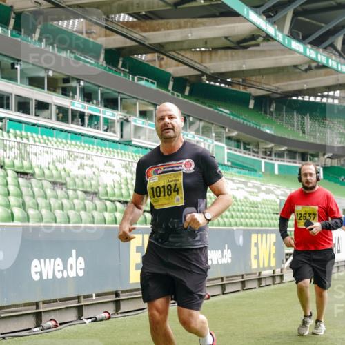 13.09.2026 - 21. swb-Marathon Bremen Michael Burmester http://msf.ph/oto/10463950 13.09.2026 10:35:03 Laufen im Stadion 10018, 10093, 10144, 10147, 10157, 10173, 10175, 10177, 10181, 10182, 10185, 10195, 10240, 10245, 10254, 10297, 10309, 10355, 10356, 10367, 10368, 10369, 10377, 10409, 10415, 10427, 10428, 10460, 10477, 10485, 10492, 10528, 10559, 10578, 10604, 10617, 10636, 10639, 10668, 10669, 10677, 10691, 10699, 10700, 10715, 10772, 10787, 10828, 10857, 10914, 10928, 11126, 11162, 11343, 11803, 11965, 10146, 10222 meine-sportfotos.de