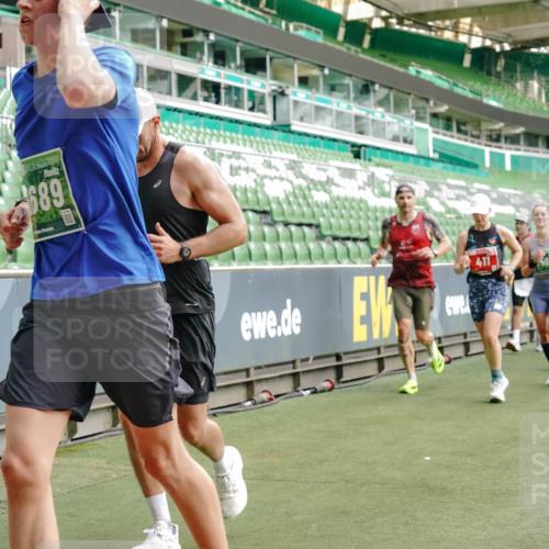 13.09.2026 - 21. swb-Marathon Bremen Michael Burmester http://msf.ph/oto/10463963 13.09.2026 12:56:03 Laufen im Stadion 201, 205, 307, 388, 411, 431, 465, 495, 655, 854, 876, 913, 926, 948, 1058, 1130, 1197, 1390, 1537, 1599, 1601, 1645, 1750, 1972, 2001, 2040, 2122, 2125, 2234, 2251, 2260, 2319, 2383, 2390, 2473, 2474, 2535, 2604, 2634, 2671, 2733, 2761, 2812, 2870, 2922, 2948, 3057, 3119, 3134, 3175, 3192, 3202, 3241, 3246, 3290, 3346, 3348, 3356, 3411, 3508, 3706, 3716, 3813, 3836, 4135, 4137, 4171, 4413, 4455, 4479, 4733, 5277, 5430, 5530, 6106, 2498, 3085 meine-sportfotos.de