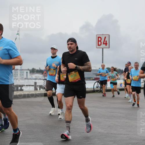 13.09.2026 - Kiel Lauf Andreas Tolksdorf http://msf.ph/oto/10463981 13.09.2026 12:04:27 Kiellinie 39, 7221, 38, 9532, 4 meine-sportfotos.de